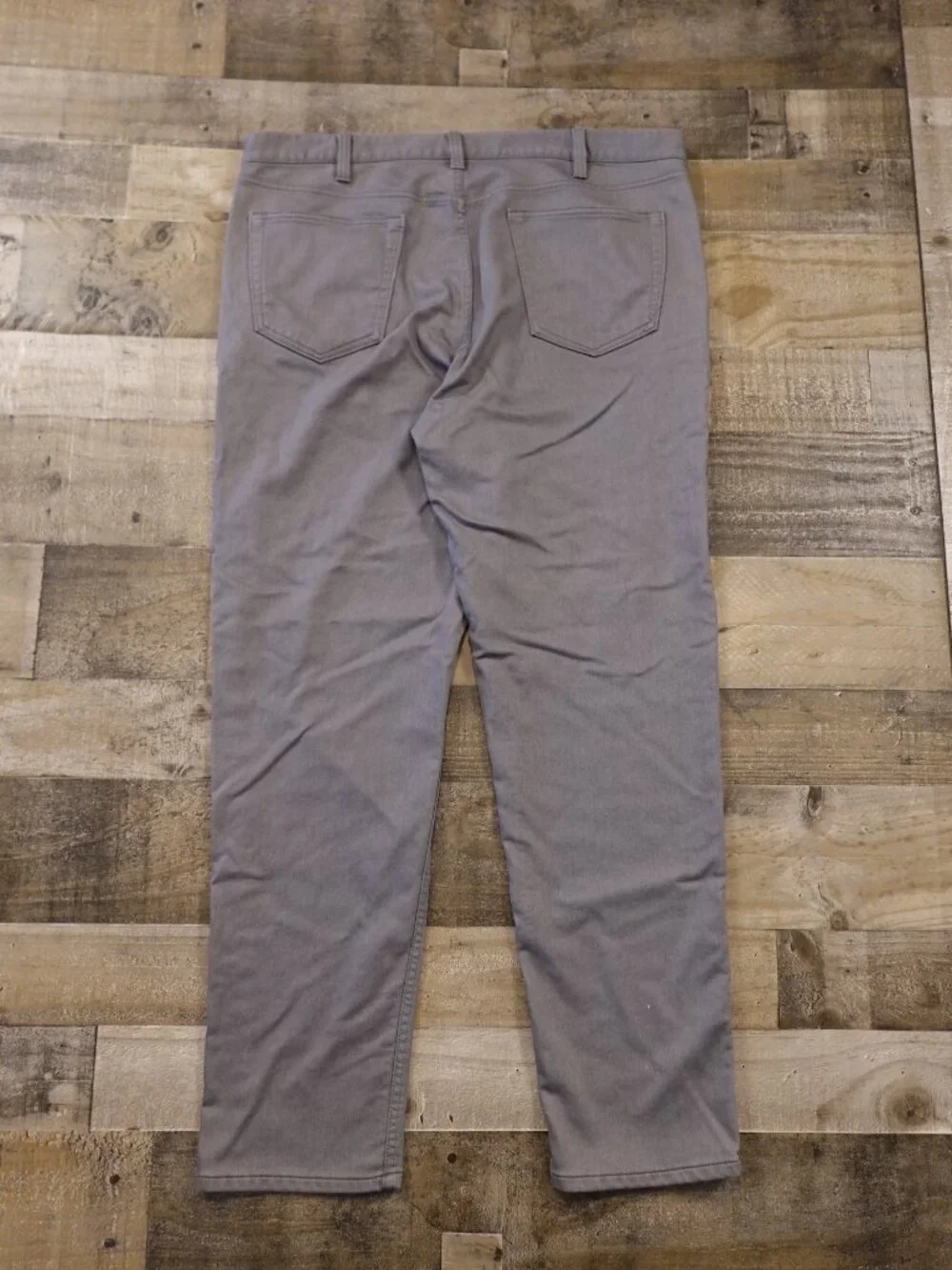 Banana Republic Traveler Athletic Tapered Jeans Men’s 38x32 Smoke‎ Gray